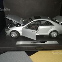 Modellino di Auto Mercedes classe S serie 221