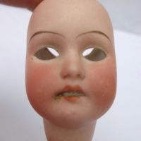 SMALL PORCELAIN DOLLS HEAD VINTAGE OLD ANTIQUE c1910